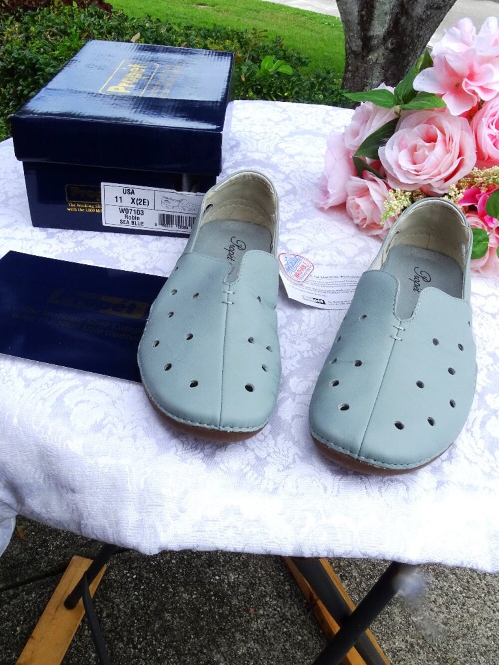 Women's Propet "ROBIN" Soft Leather Lined Light Blue Flats 11 2E